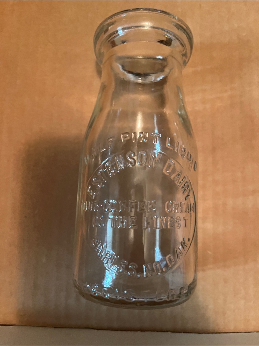 Vintage half pint dairy creamer
